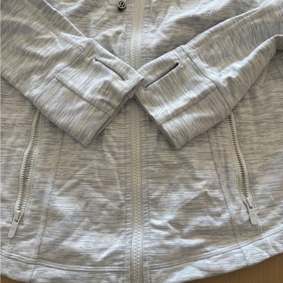 lululemon Define Jacket - Picture 3 of 6
